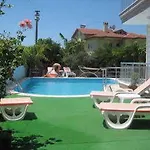 Yakut Aparthotel Dalyan